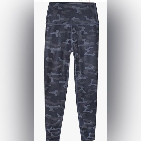 💕VOEONS  Apparel Ladies' Impact Leggings M Dark CAMO - Picture 1 of 3